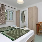 Apartamento By The Sea Rab - 20222 Banjol