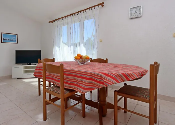 Apartamento By The Sea Rab - 20222 Banjol