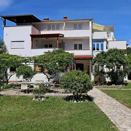 Apartment By The Sea Rab - 20222 Banjol